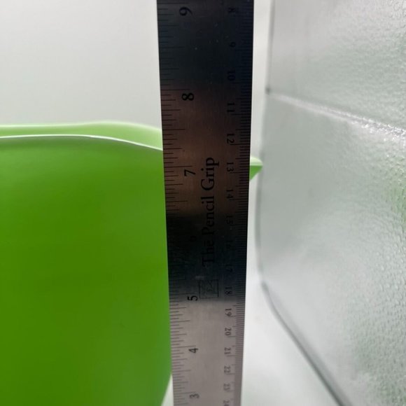 Vintage Pottery Barn Oblong Fan Vase Green Matte Finish Frosted Flaws - Picture 7 of 8